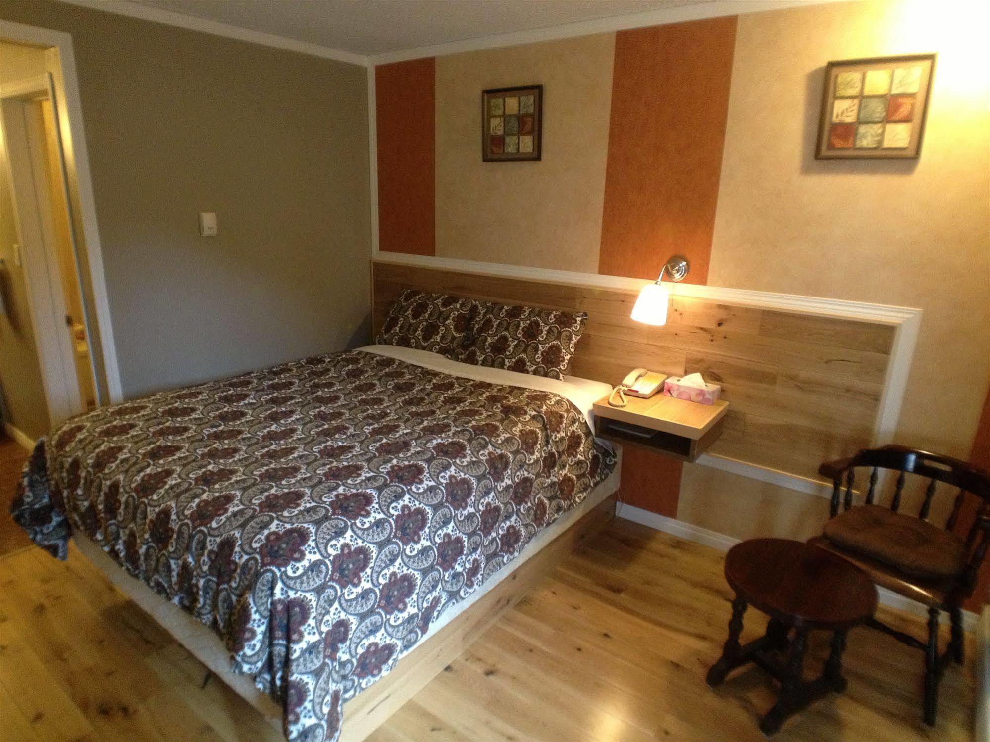 Galaxy Motel St. Paul Ngoại thất bức ảnh